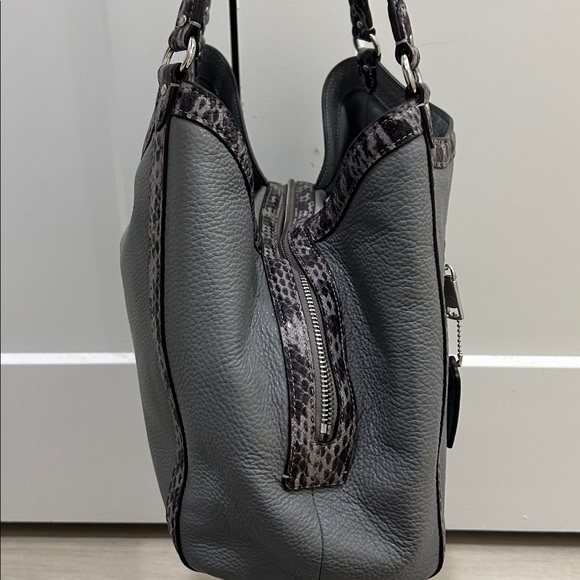 Coach (EUC) Kristy Shoulder Bag in Granite & Snake Embossed Leather Trim - Picture 7 of 14
